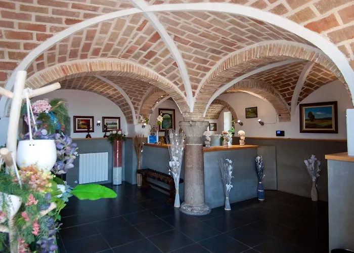 Aires De L'emporda Otel 4*