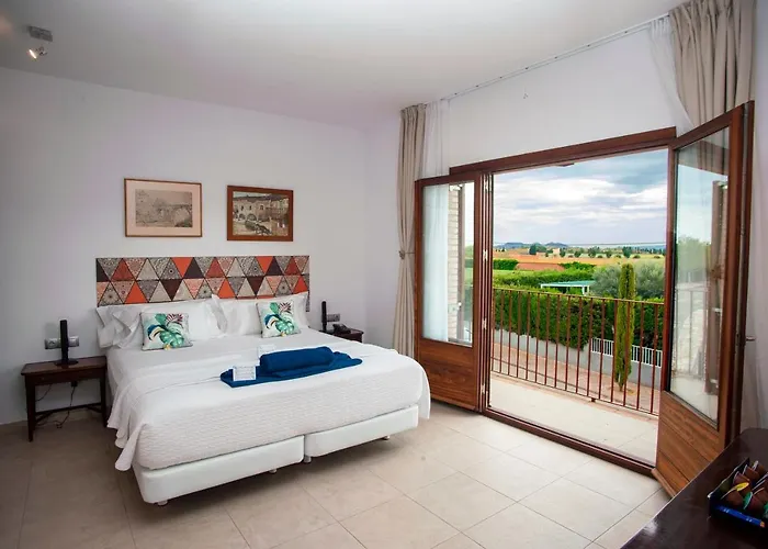 Aires De L'emporda 4*